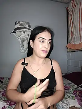 Snapshot of Bigtiti01 chatting on July 11, 9:38 pm Bigtiti01 online show from July 11, 9:38 pm