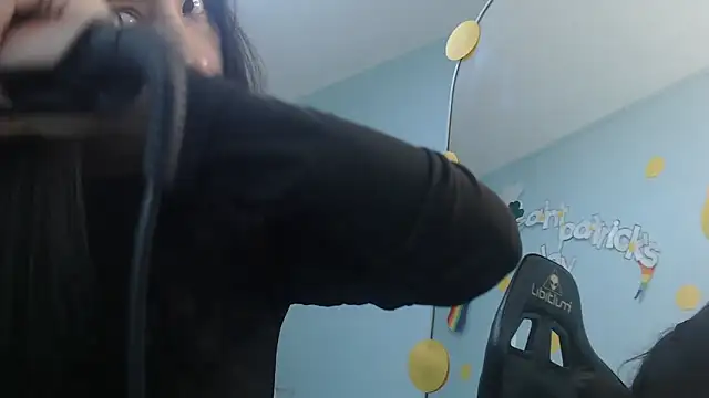 victoria hernandez t  online show from March 17, 1:36 pm