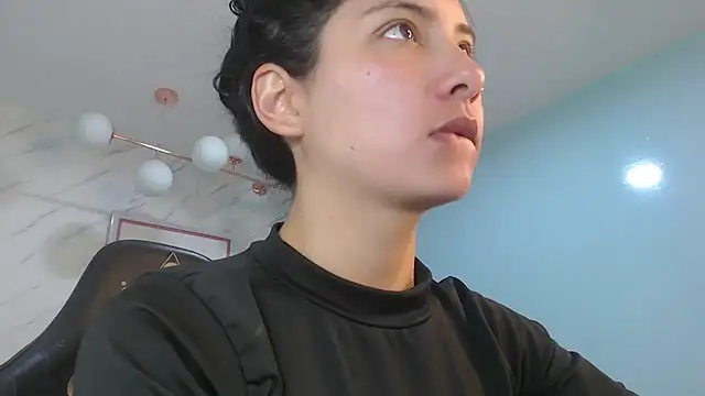 Snapshot of victoria_hernandez_t_ chatting on June 18, 1:04 pm victoria hernandez t online show from June 18, 1:04 pm