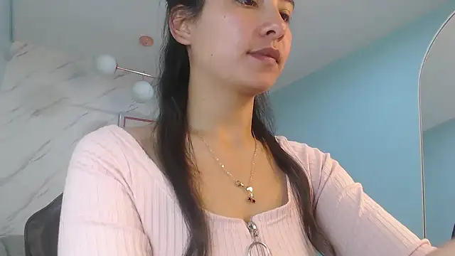 Snapshot of victoria_hernandez_t_ chatting on June 22, 1:19 pm victoria hernandez t online show from June 22, 1:19 pm