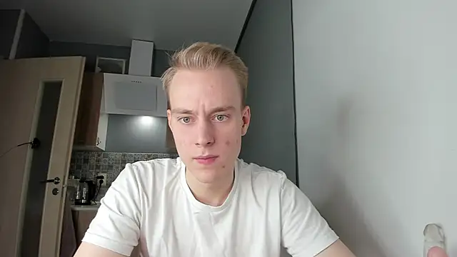 Snapshot of Kevin_Young_Cat chatting on October 27, 2:43 pm Kevin Young Cat online show from October 27, 2:43 pm