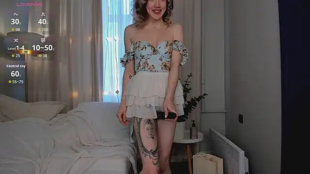 Snapshot of DiscoPotato chatting on March 6, 11:39 am DiscoPotato online show from March 6, 11:39 am