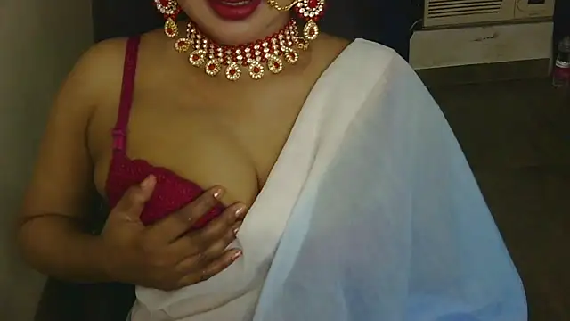Snapshot of QUEEN_SAKHI- chatting on September 28, 6:24 pm QUEEN SAKHI- online show from September 28, 6:24 pm