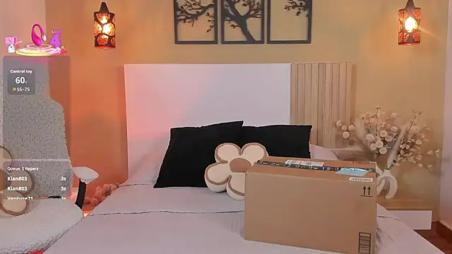 Camila Bustamante online show from November 12, 6:19 pm