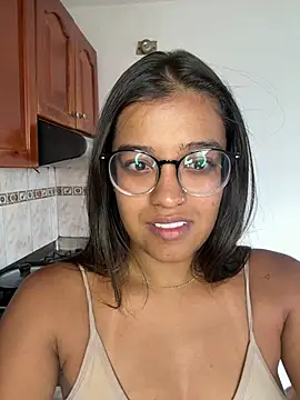 Camila Bustamante online show from March 27, 4:18 pm