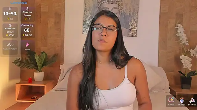 Camila Bustamante online show from April 13, 8:58 pm