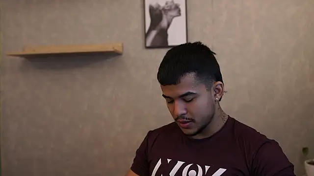 Thiago Valente online show from March 11, 1:06 pm