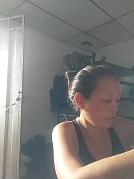 marinita13 online show from November 26, 8:10 pm