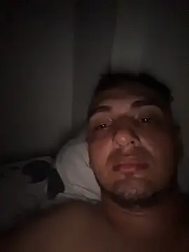 Snapshot of Alejand276765 chatting on October 12, 7:29 am Alejand276765 online show from October 12, 7:29 am