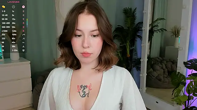 LanaRoselle online show from December 4, 9:23 pm