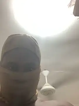 Snapshot of bitfhjkvxs chatting on September 21, 11:45 am bitfhjkvxs online show from September 21, 11:45 am