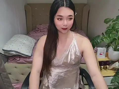 Snapshot of Ts-yoshi chatting on July 6, 9:50 am Ts-yoshi online show from July 6, 9:50 am