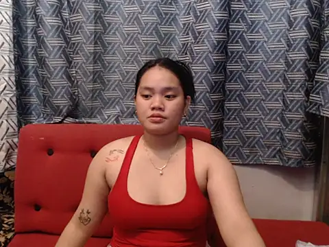 Snapshot of prettykrysgirl chatting on July 9, 7:56 am prettykrysgirl online show from July 9, 7:56 am