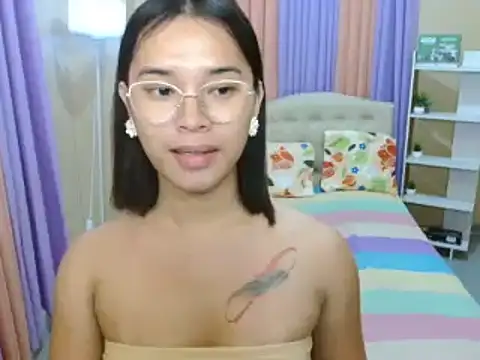 Snapshot of SeductiveAppleTS chatting on May 4, 4:47 pm SeductiveAppleTS online show from May 4, 4:47 pm