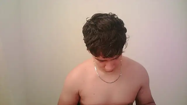 Snapshot of zeus_181 chatting on April 18, 2:21 pm zeus 181 online show from April 18, 2:21 pm