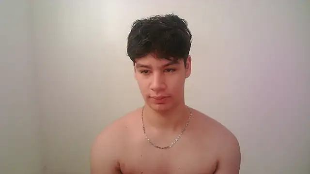 Snapshot of zeus_181 chatting on April 28, 8:47 pm zeus 181 online show from April 28, 8:47 pm