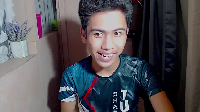 Demure Asian143 online show from May 3, 9:59 am