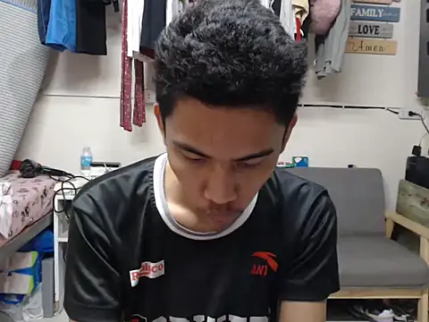 Demure Asian143 online show from August 4, 1:31 am