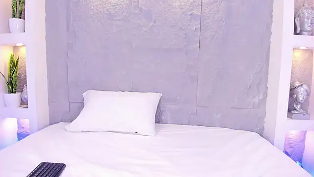 LovelyEyesx online show from May 28, 5:21 pm