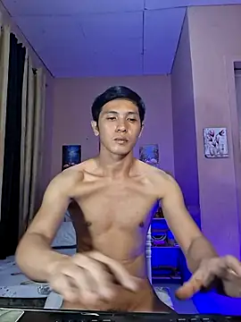 darryl hugecok online show from April 1, 4:48 pm