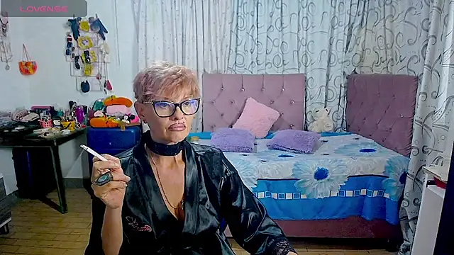 isabella-lips007 online show from May 20, 2:18 am