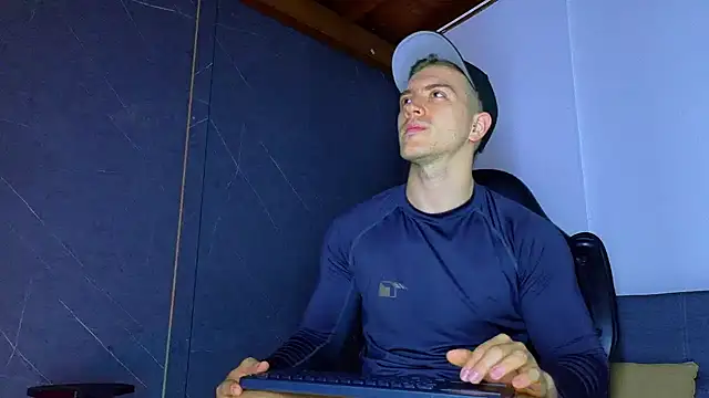 ALANNFERRER online show from February 8, 10:07 am