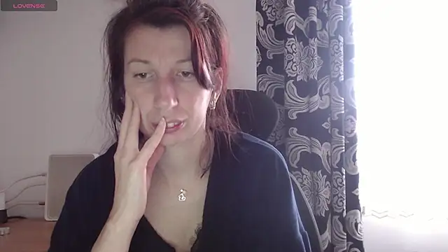 RosieHayes online show from November 19, 9:09 am