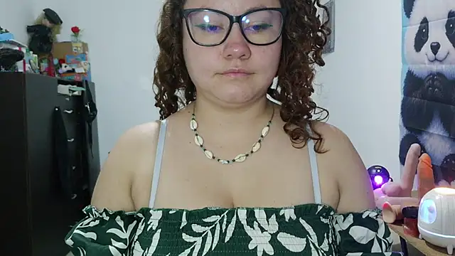 Snapshot of greeneyes_nurse chatting on May 28, 1:03 am greeneyes nurse online show from May 28, 1:03 am