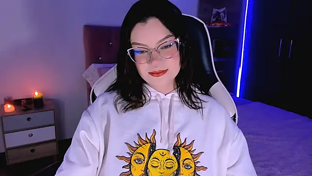 OphelianaRose33 online show from September 21, 9:05 pm