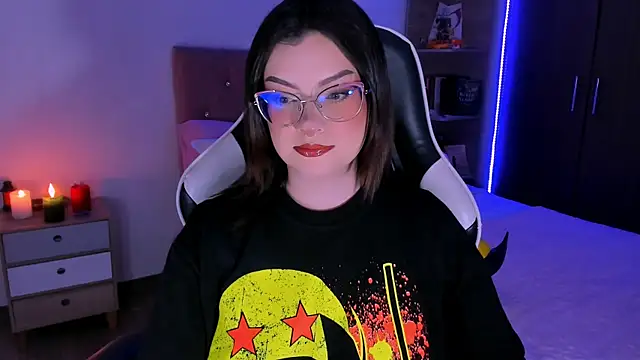 OphelianaRose33 online show from November 15, 8:16 pm