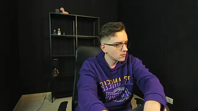 FelixStarkk online show from April 30, 4:30 am