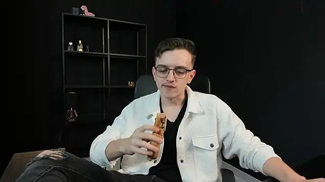 FelixStarkk online show from May 3, 5:13 am