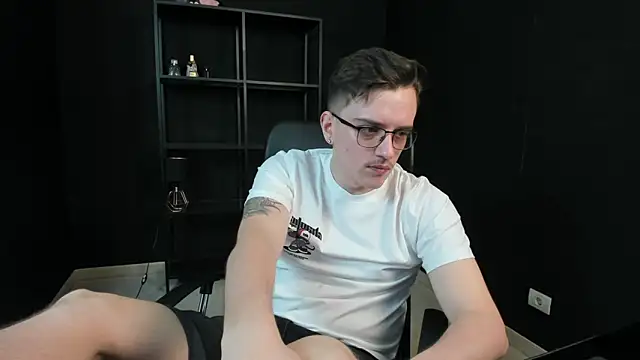 FelixStarkk online show from May 8, 5:02 am