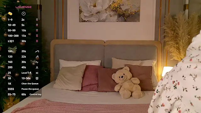 LanaElise online show from January 8, 7:21 am