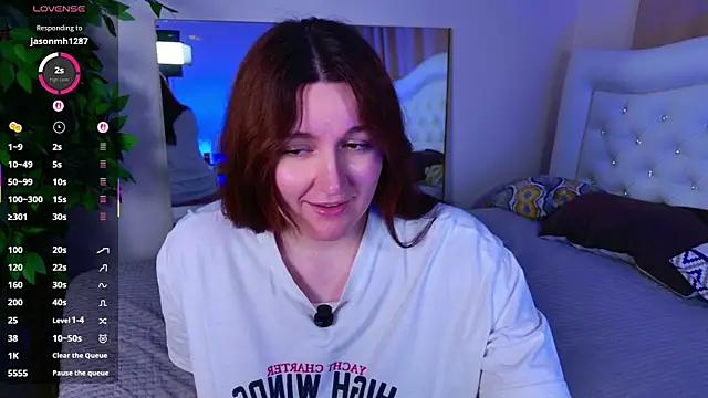 Snapshot of love_me__tonight_ chatting on May 1, 1:43 am love me tonight online show from May 1, 1:43 am