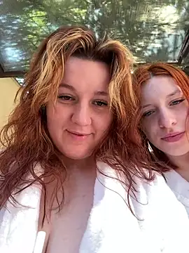 Snapshot of love_me__tonight_ chatting on June 8, 7:20 am love me tonight online show from June 8, 7:20 am