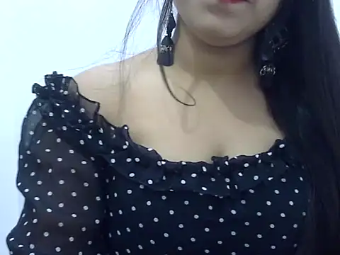 LIYO  online show from February 26, 6:23 am