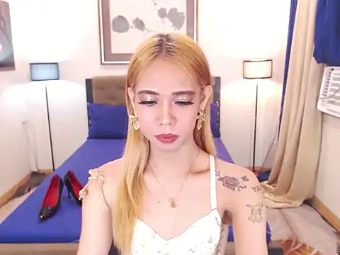 PreciousAmore online show from May 23, 10:41 am