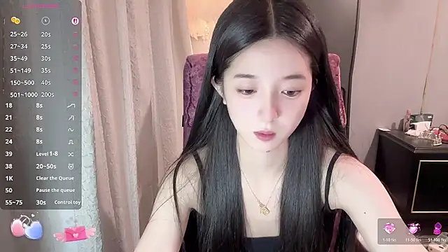 Snapshot of OiOi-666 chatting on June 9, 11:00 am OiOi-666 online show from June 9, 11:00 am