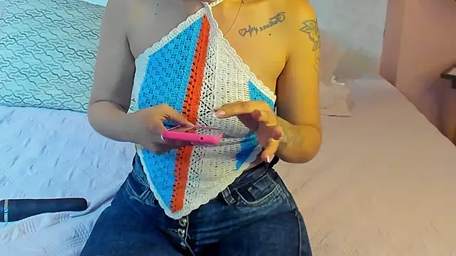 Emilly Beaumont online show from September 18, 1:24 pm