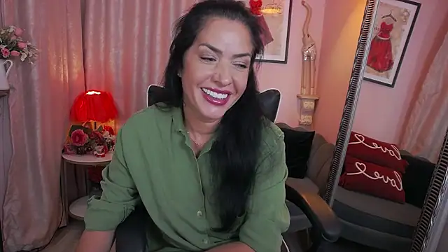 Snapshot of MyLovOne chatting on October 1, 10:21 am MyLovOne online show from October 1, 10:21 am