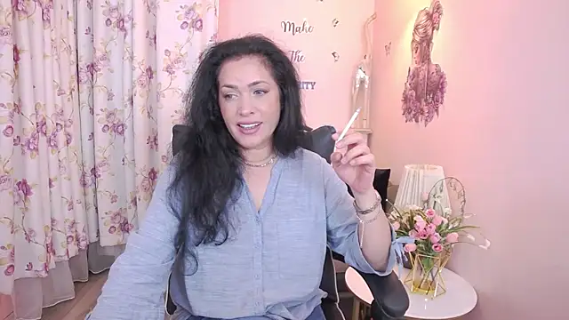 MyLovOne online show from May 25, 11:38 am