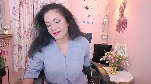 MyLovOne online show from June 7, 9:24 am