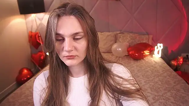 DiamondGoldie online show from February 9, 8:24 pm