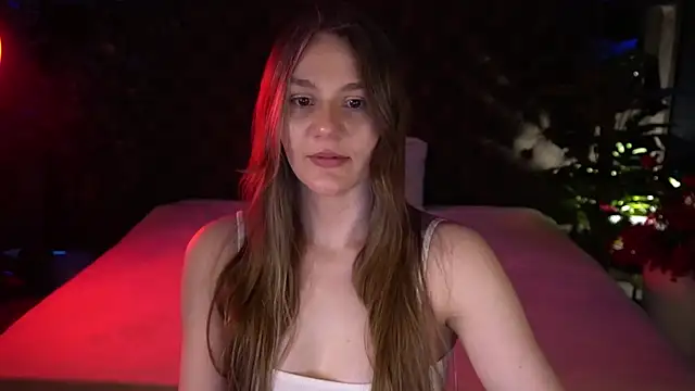 DiamondGoldie online show from March 4, 8:15 pm