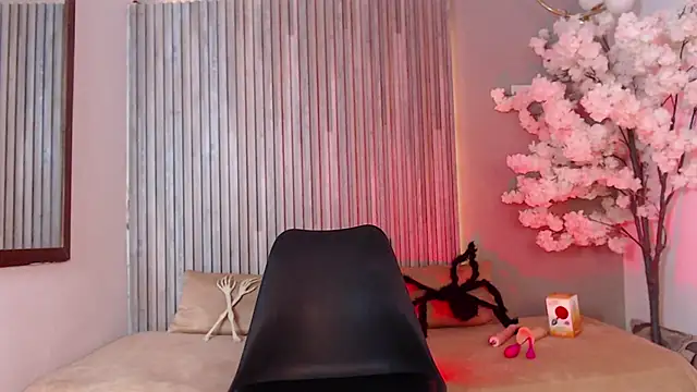 Snapshot of _Xamarha_ chatting on October 15, 12:22 am Xamarha online show from October 15, 12:22 am