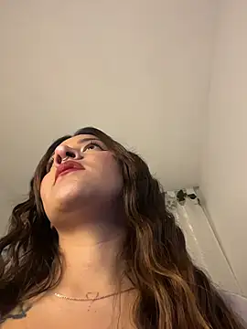 Linda Bellucci online show from March 19, 3:10 am