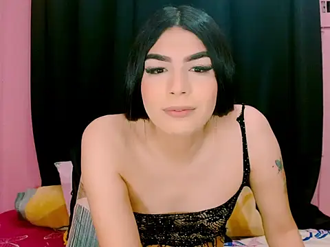 Snapshot of _crystal23_ chatting on October 4, 4:43 am  crystal23  online show from October 4, 4:43 am