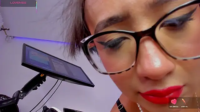 eva rain  online show from February 26, 8:08 pm