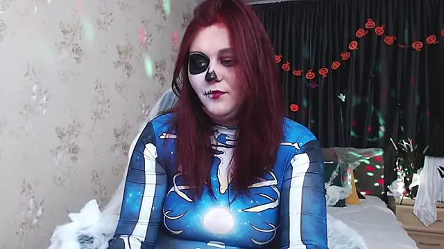 Alisawoods  online show from October 31, 7:48 pm